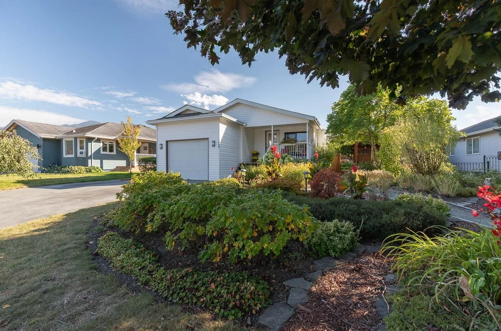 1008 Edgewater Cres, Squamish, BC - MLS: R3176179