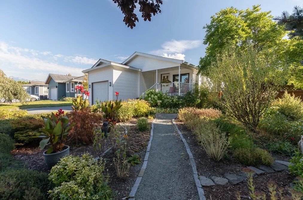 1008 Edgewater Cres, Squamish, BC - MLS: R3170515