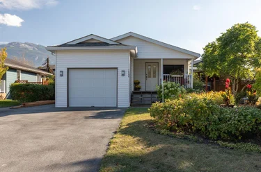 1008 Edgewater Cres, Squamish, BC - MLS: R3176179