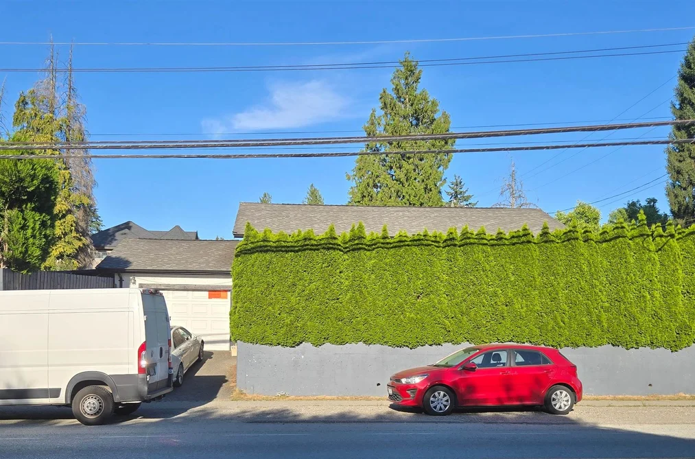 House for sale at 10080 140 Street Surrey British Columbia - MLS: R3136984
