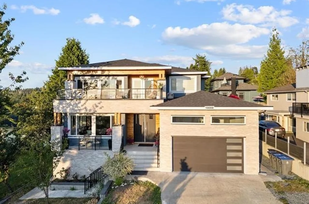 House for sale at 10088 121 Street Surrey British Columbia - MLS: R3157719