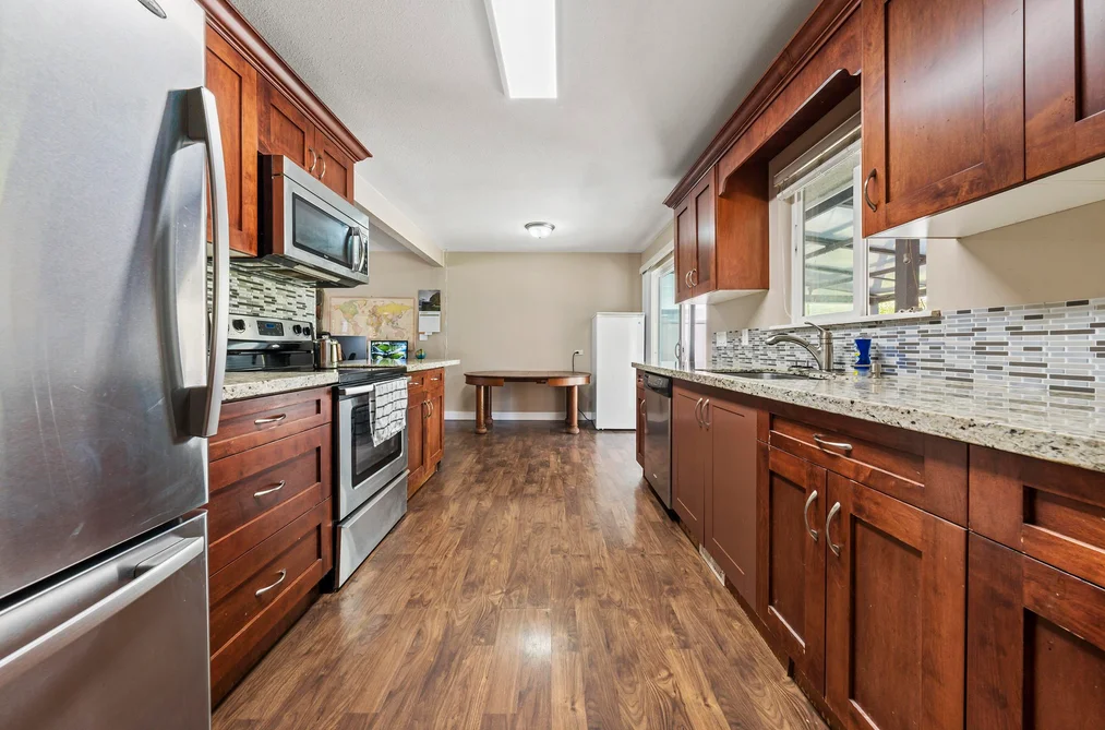 10096 HELEN DRIVE, Surrey BC V3V 3B2, Surrey BC — Residential for Sale - Photo 4