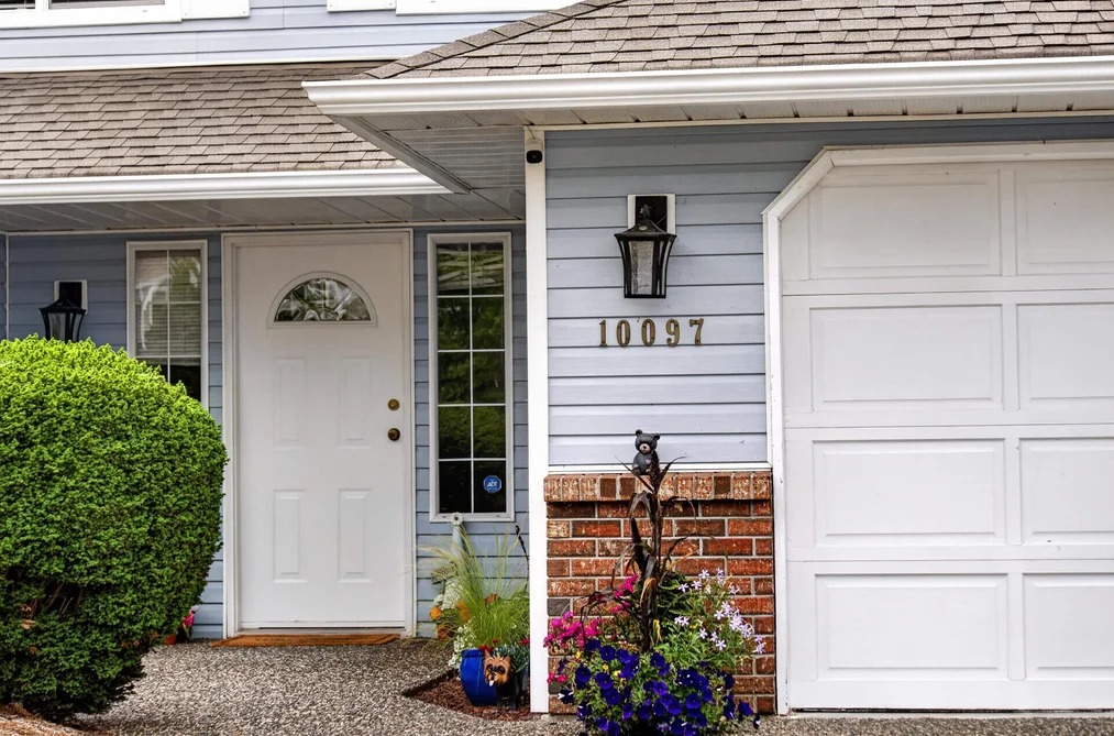 10097 BEAVER CRESCENT, Chilliwack, BC — Residential for Sale - Photo 2