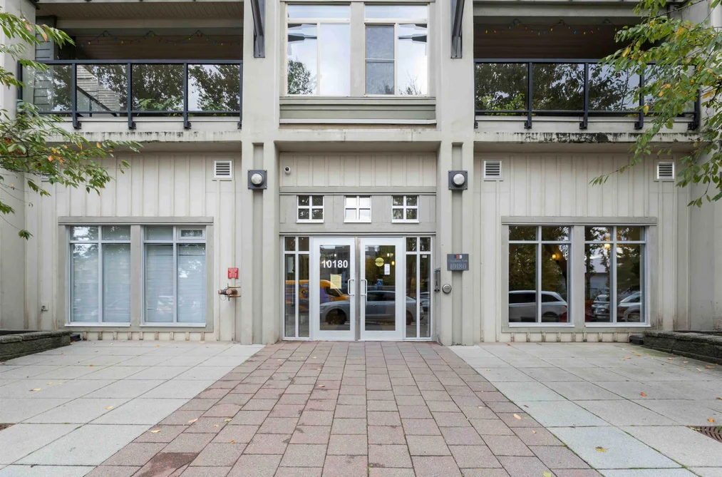 Condo for sale at 101 10180 153 Street Surrey British Columbia - MLS: R3121520