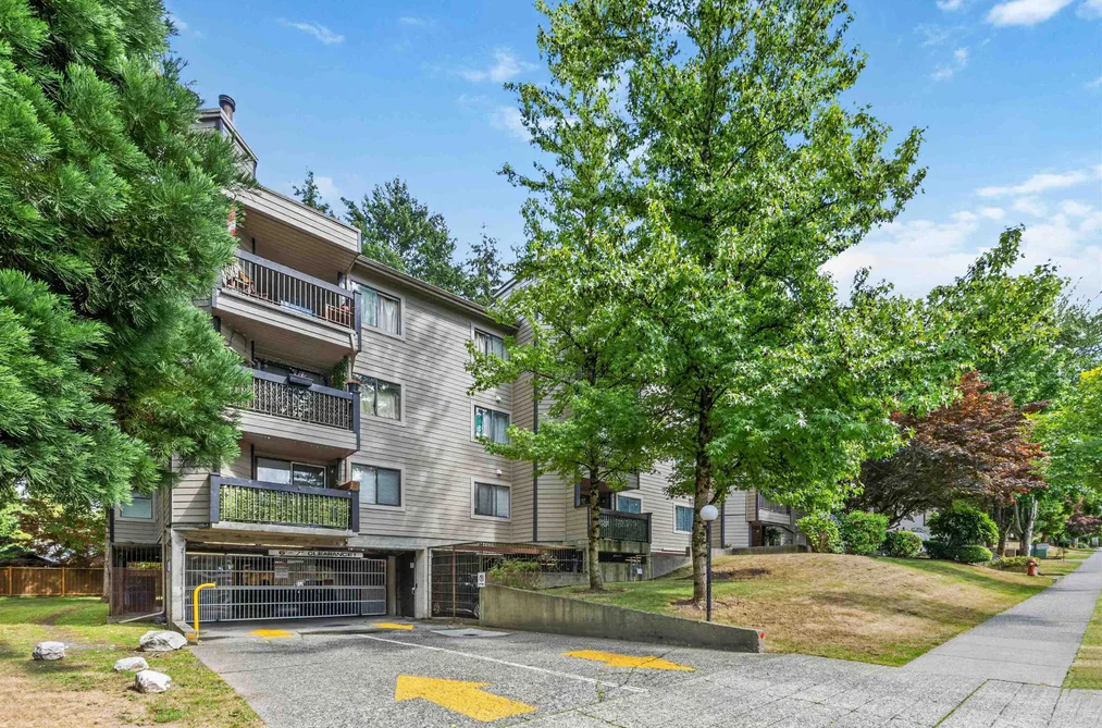 Condo for sale at 101 10560 154 Street Surrey British Columbia - MLS: R3150624