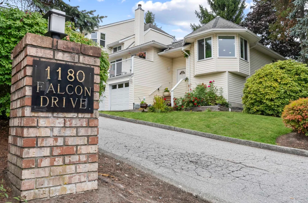 Townhouse for sale at 101 1180 Falcon Drive Coquitlam British Columbia - MLS: R3167846