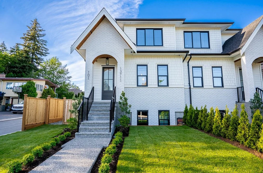 Half Duplex for sale at 101 13711 16 Avenue Surrey British Columbia - MLS: R3128123