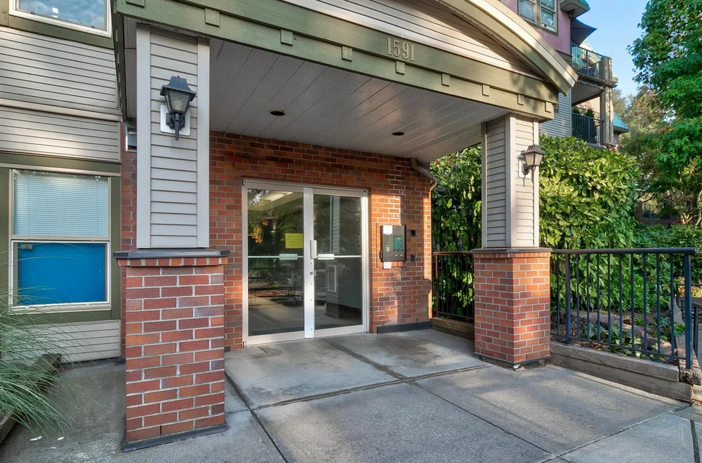 101 1591 BOOTH AVENUE, Coquitlam BC V3K 1B7, Coquitlam BC — Residential for Sale - Photo 2
