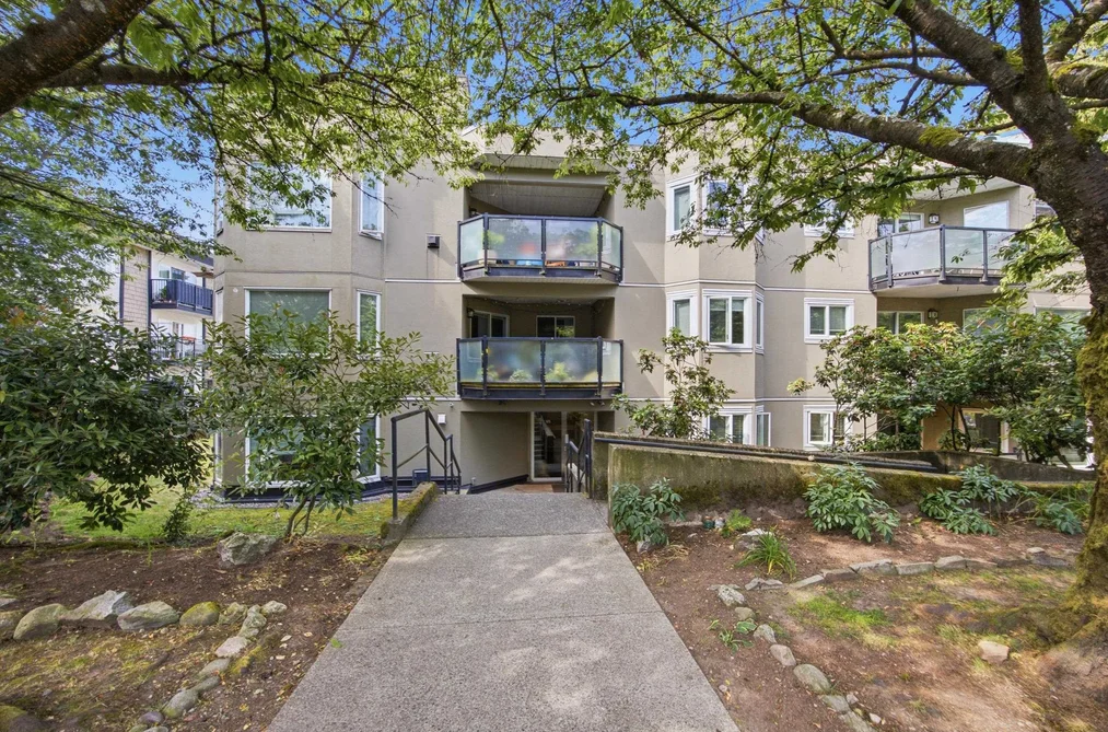 101 175 W 4TH STREET, North Vancouver BC V7M 1H6, North Vancouver BC — Residential for Sale — Photo 2 of 26