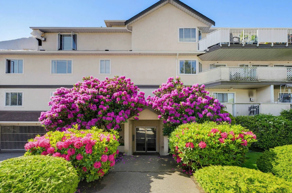 Condo for sale at 101 20064 56 Avenue Langley British Columbia - MLS: R3130097
