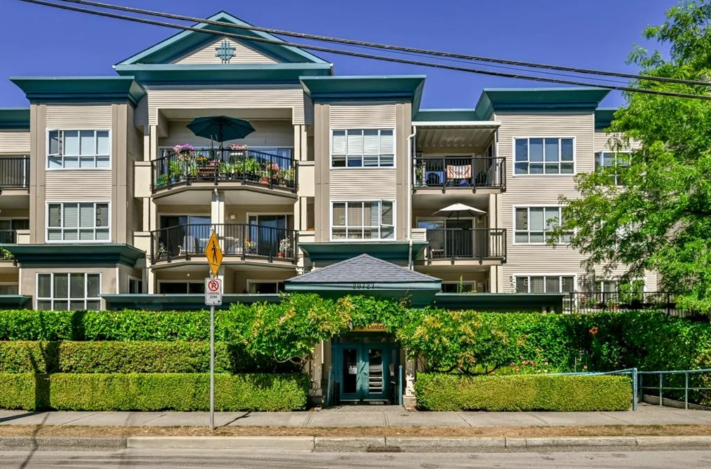 Condo for sale at 101 20727 Douglas Crescent Langley British Columbia - MLS: R3149243