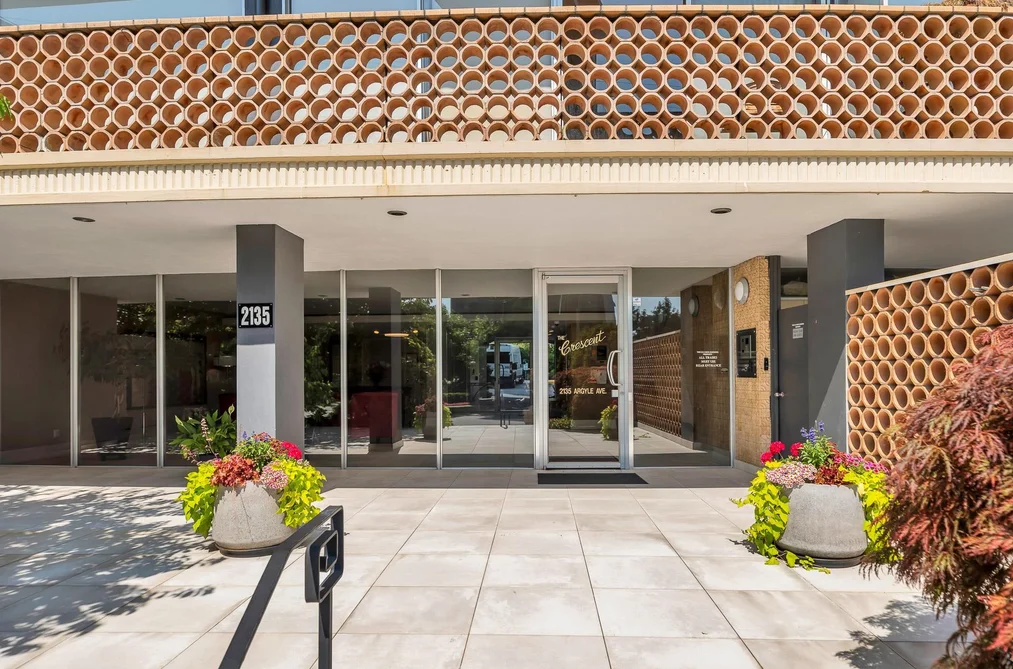 101 2135 ARGYLE AVENUE, West Vancouver BC V7V 1A5, West Vancouver BC — Residential for Sale - Photo 3