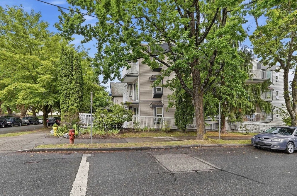 Condo for sale at 101 2295 Pandora Street Vancouver British Columbia - MLS: R3148780
