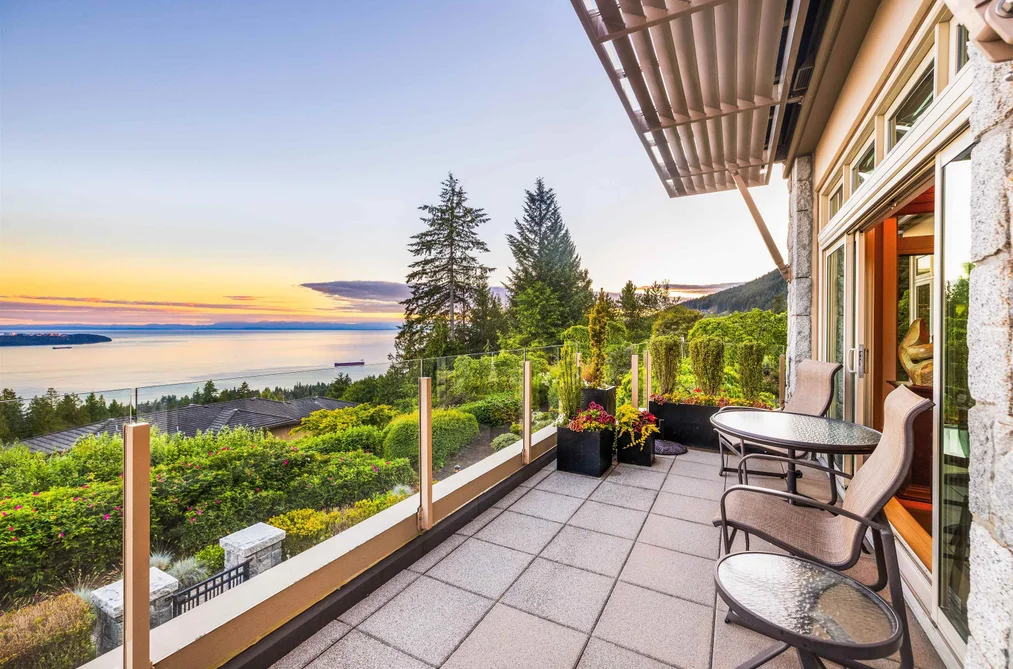 Townhouse for sale at 101 2535 Garden Court West Vancouver British Columbia - MLS: R3135414
