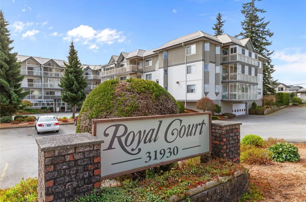 Condo for sale at 101 31930 Old Yale Road Abbotsford British Columbia - MLS: R3107281