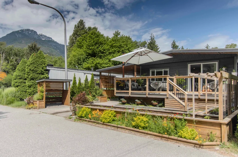 101 40157 GOVERNMENT ROAD, Squamish BC V8B 0B3, Squamish BC — Residential for Sale - Photo 2