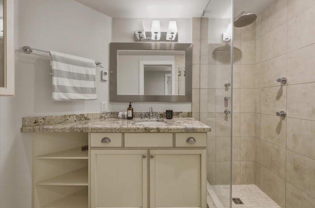 101 4821 SPEARHEAD DRIVE, Whistler BC V8E 1E8, Whistler BC — Residential for Sale — Photo 12 of 27