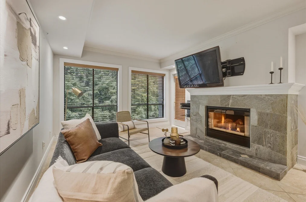 101 4821 SPEARHEAD DRIVE, Whistler BC V8E 1E8, Whistler BC — Residential for Sale — Photo 3 of 27