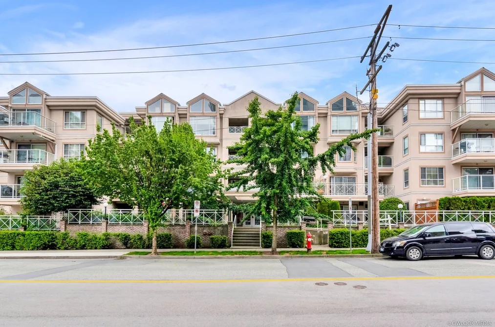 Condo for sale at 101 525 Agnes Street New Westminster British Columbia - MLS: R3166247