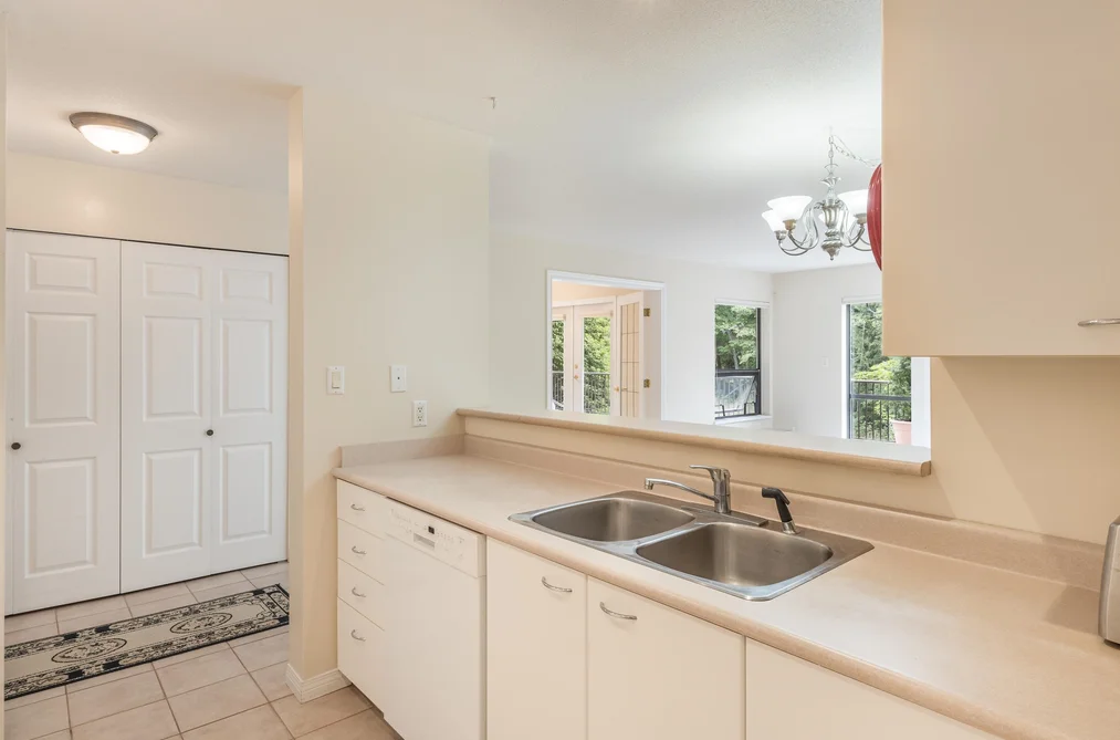 101 5855 COWRIE STREET, Sechelt BC V7Z 0K1, Sechelt BC — Residential for Sale — Photo 12 of 28