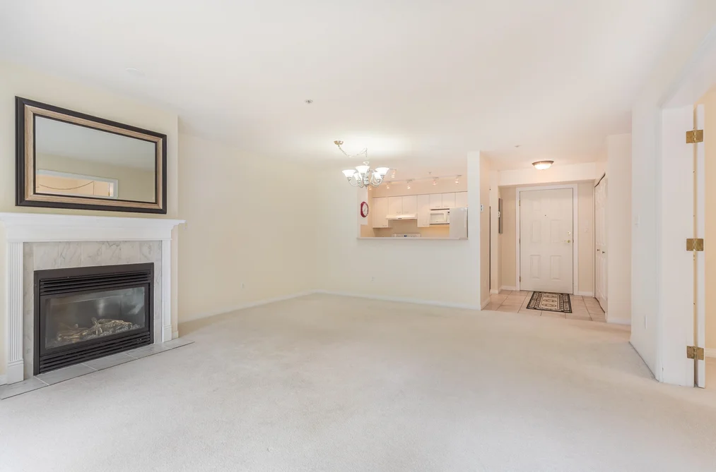 101 5855 COWRIE STREET, Sechelt BC V7Z 0K1, Sechelt BC — Residential for Sale — Photo 7 of 28