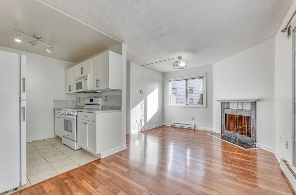 Condo for sale at 101 620 Blackford Street New Westminster British Columbia - MLS: R3065647