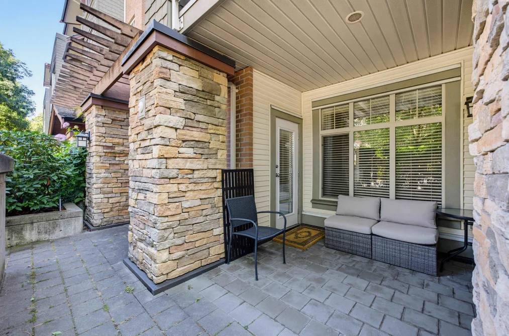 Condo for sale at 101 6500 194 Street Surrey British Columbia - MLS: R3165365