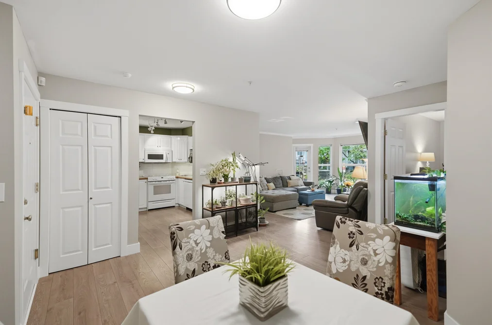 Condo for sale at 101 6557 121 Street Surrey British Columbia - MLS: R3163357