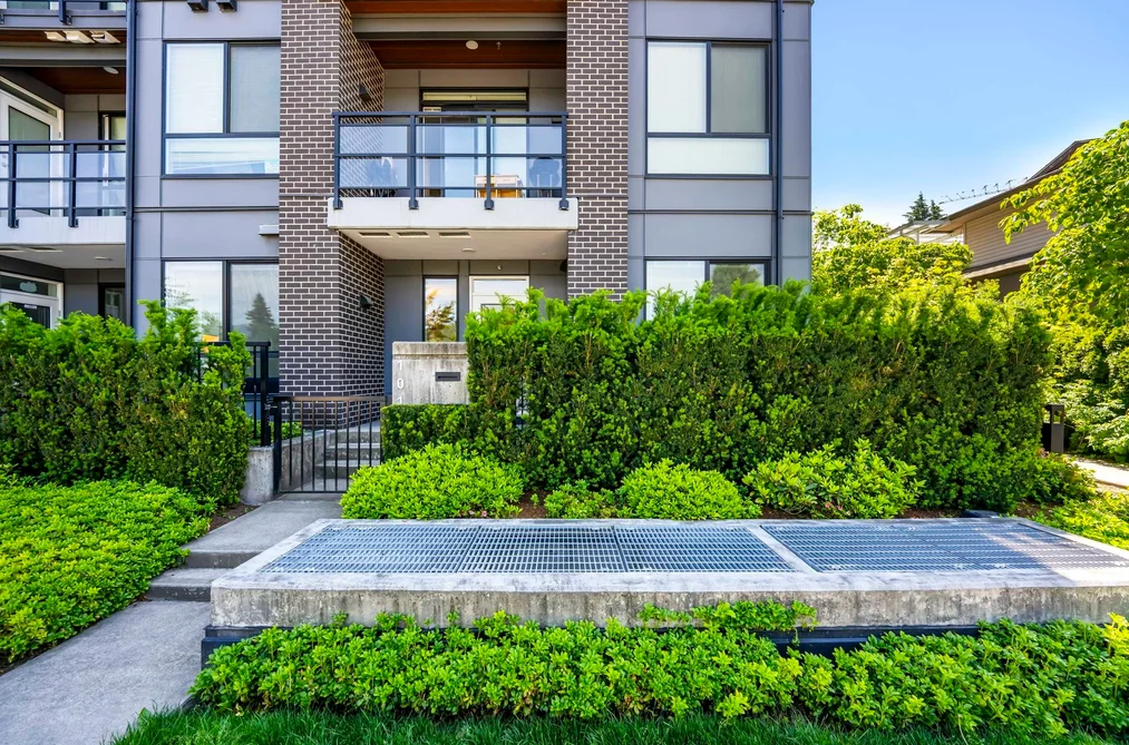 Condo for sale at 101 700 Clarke Road Coquitlam British Columbia - MLS: R3127822