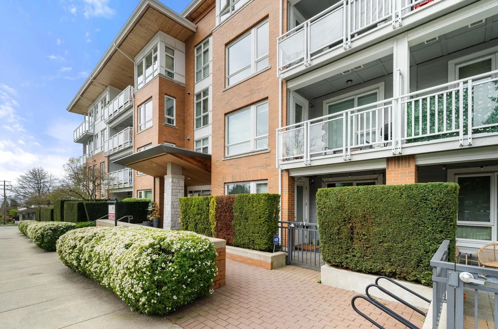 101 717 CHESTERFIELD AVENUE, North Vancouver BC V7M 3L8, North Vancouver BC — Residential for Sale - Photo 3