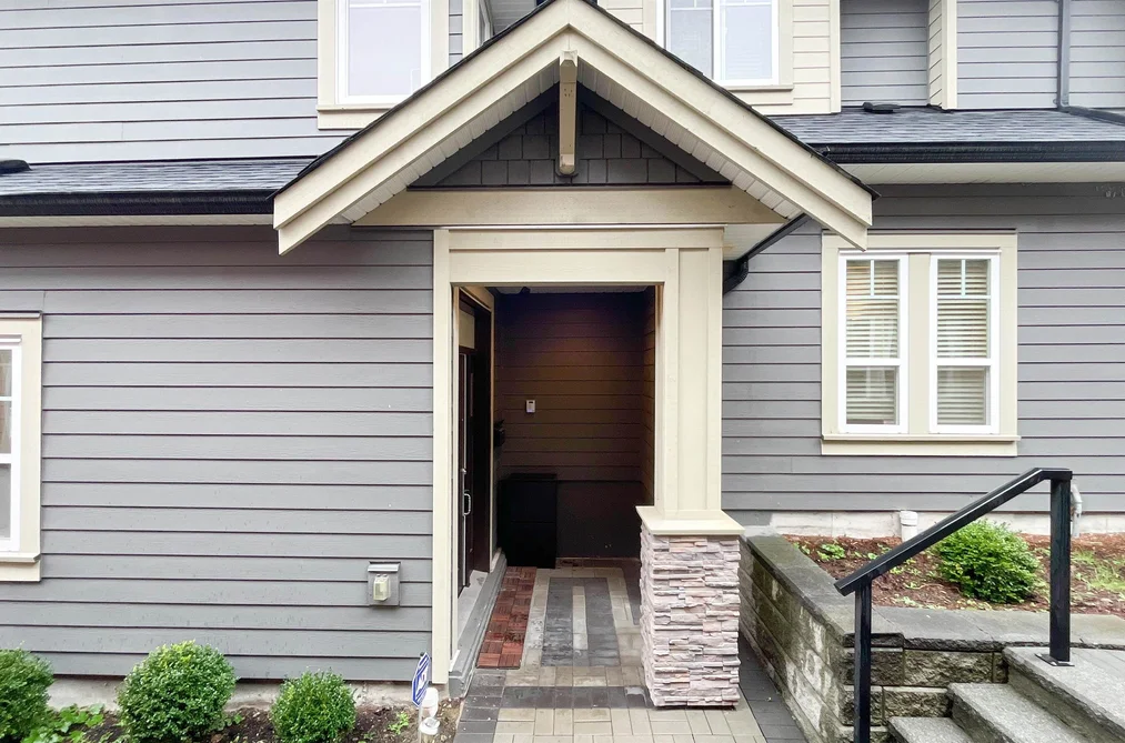 101 910 DELESTRE AVENUE, Coquitlam BC V3K 2G6, Coquitlam BC — Residential for Sale - Photo 2