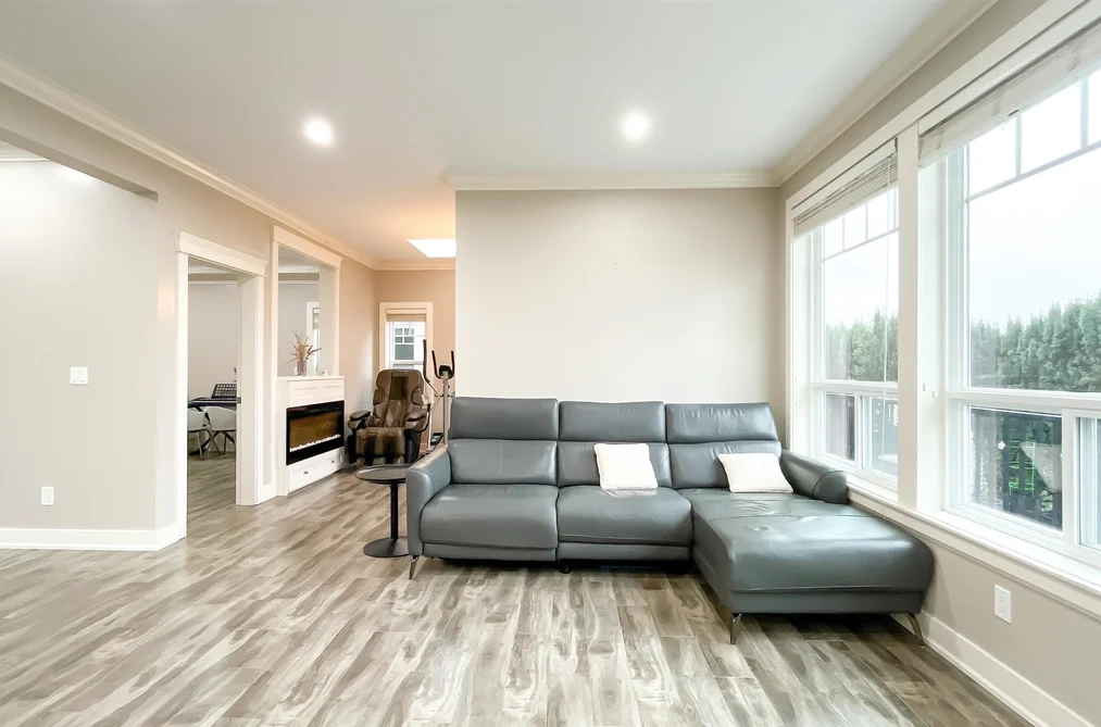 101 910 DELESTRE AVENUE, Coquitlam BC V3K 2G6, Coquitlam BC — Residential for Sale - Photo 4