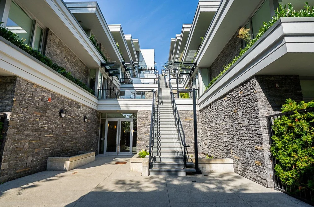 101 988 KEITH ROAD, West Vancouver BC V7T 1M3, West Vancouver BC — Residential for Sale - Photo 4