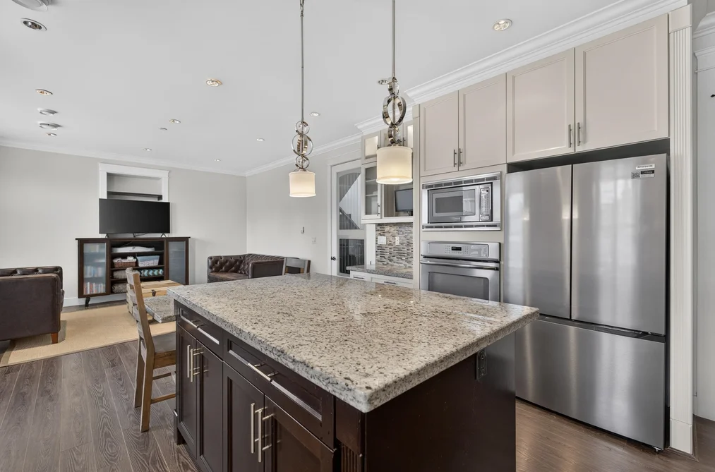 1010 E 55TH AVENUE, Vancouver BC V5X 1N9, Vancouver BC — Residential for Sale — Photo 11 of 39