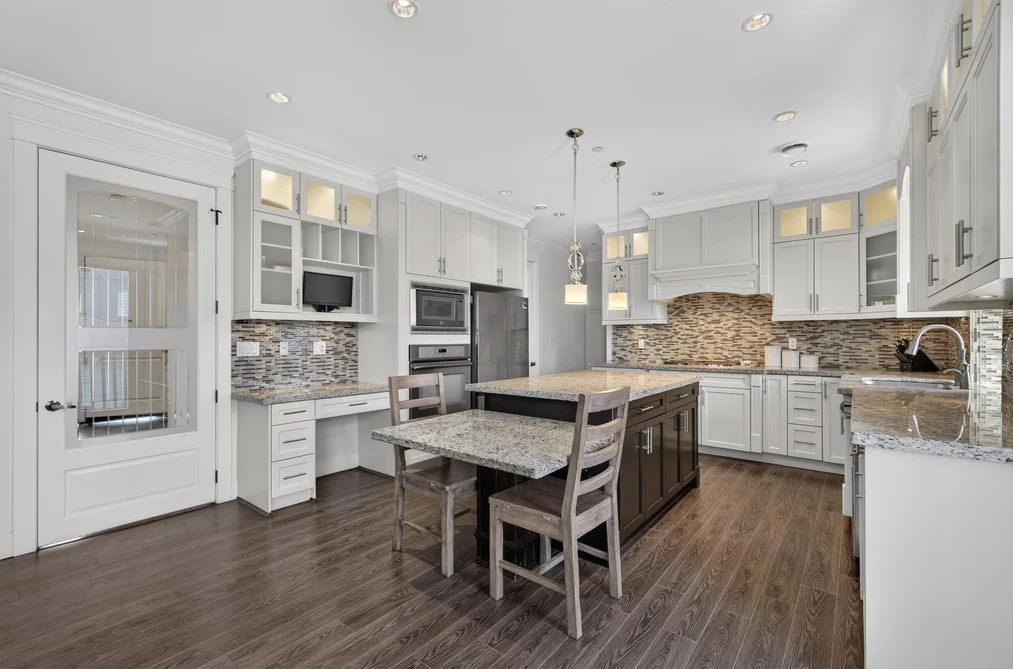 1010 E 55TH AVENUE, Vancouver BC V5X 1N9, Vancouver BC — Residential for Sale — Photo 8 of 39