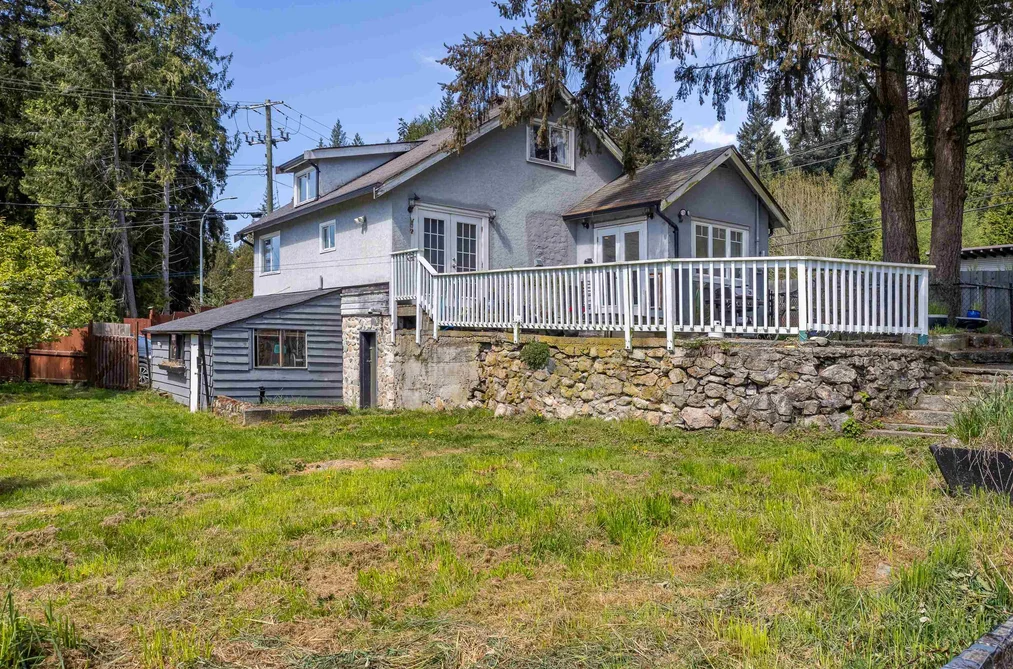 House for sale at 1010 Joe Road Roberts Creek British Columbia - MLS: R3115755