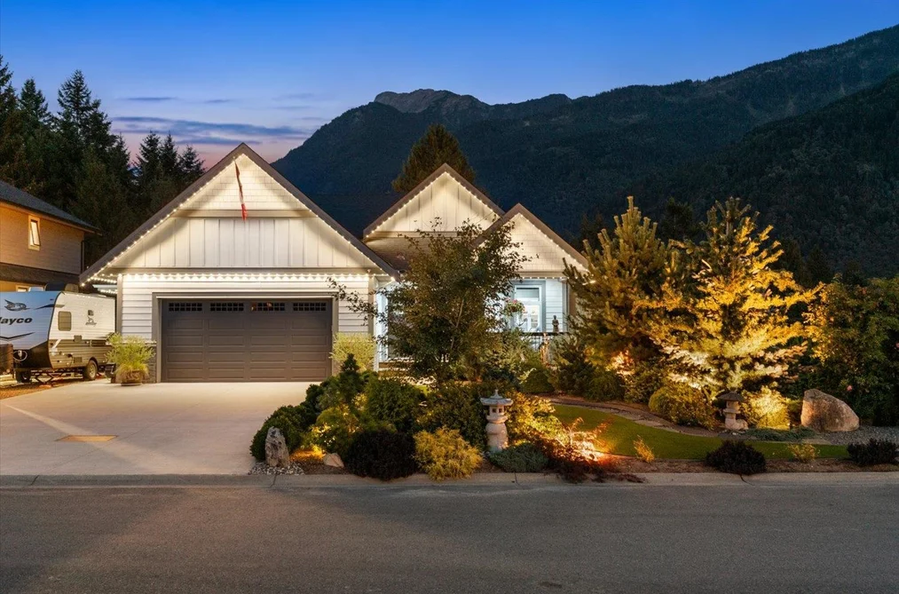 House for sale at 10126 Royalwood Boulevard Chilliwack British Columbia - MLS: R3162550
