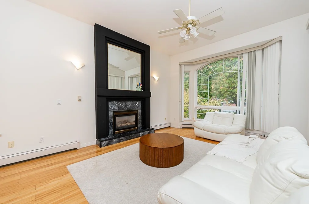 10132 156 STREET, Surrey BC V3R 4L5, Surrey BC — Residential for Sale - Photo 2