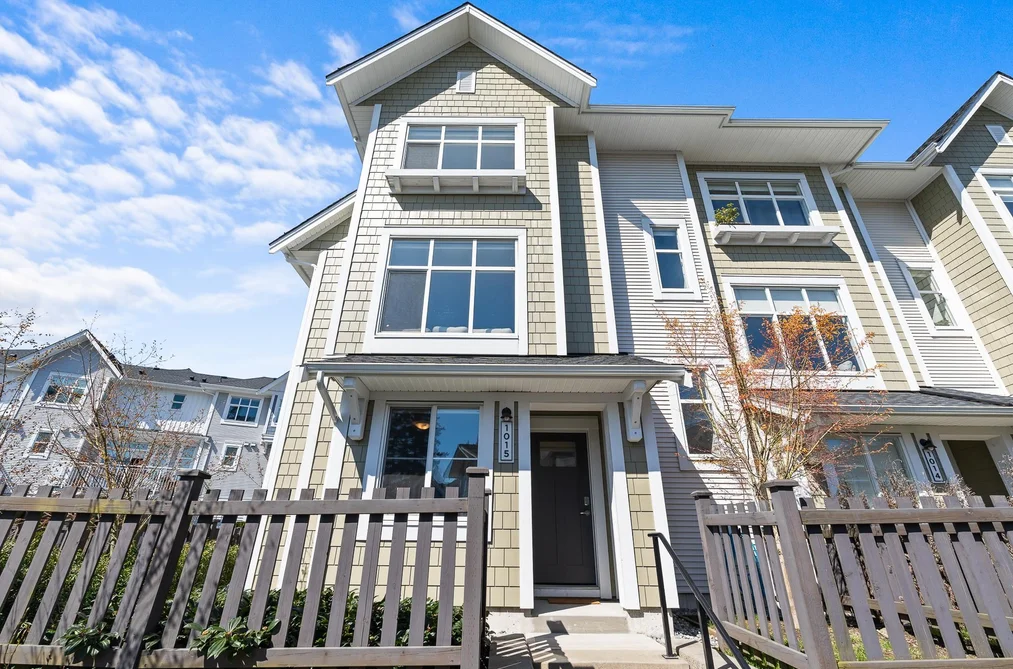 Townhouse for sale at 1015 11280 Pazarena Place Maple Ridge British Columbia - MLS: R3107938