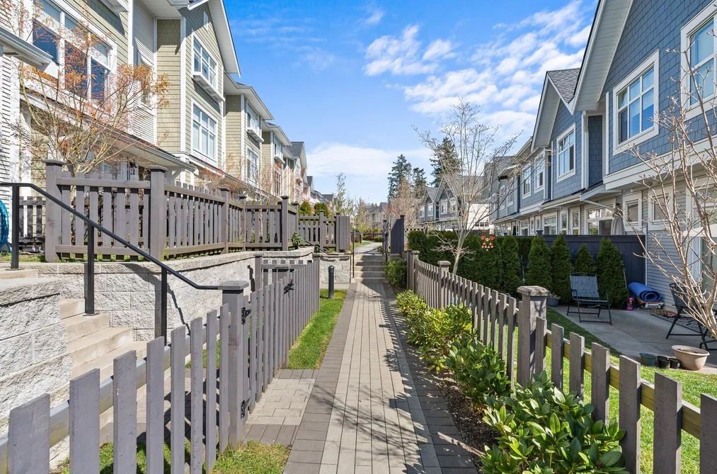 1015 11280 PAZARENA PLACE, Maple Ridge BC V2X 9H8, Maple Ridge BC — Residential for Sale - Photo 4