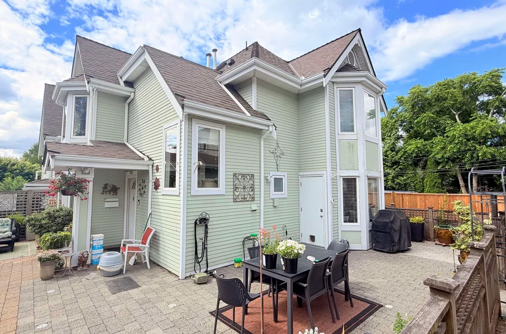 Triplex for sale at 1015 St. Andrews Avenue North Vancouver British Columbia - MLS: R3141059