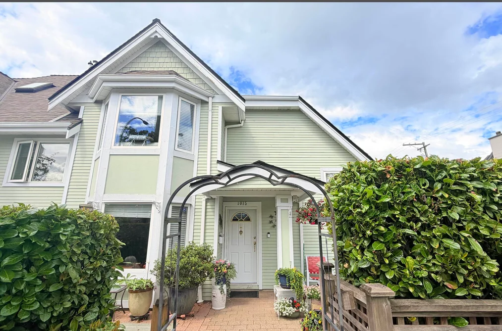 1015 ST. ANDREWS AVENUE, North Vancouver BC V7L 4S3, North Vancouver BC — Residential Income for Sale — Photo 5 of 6