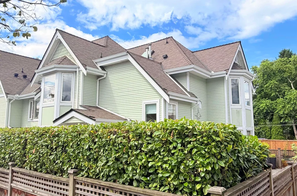 1015 ST. ANDREWS AVENUE, North Vancouver BC V7L 4S3, North Vancouver BC — Residential Income for Sale — Photo 6 of 6
