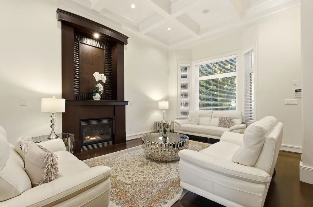 1017 CANYON BOULEVARD, North Vancouver BC V7R 2K3, North Vancouver BC — Residential for Sale - Photo 2