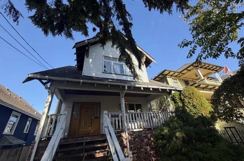 1017 Hamilton Street, New Westminster, BC - House for Sale - Photo 2 of 10