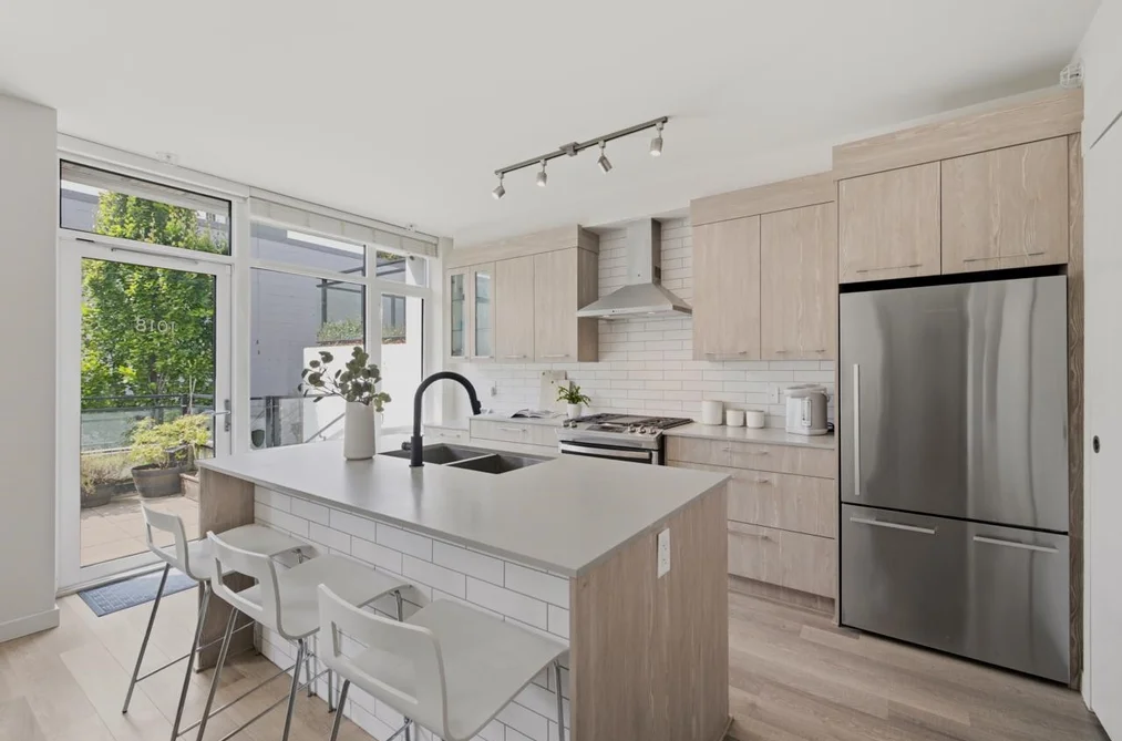 1018 Auckland Street, New Westminster, BC - Townhouse for Sale - Photo 10 of 40 1018 Auckland Street, New Westminster, BC - Townhouse for Sale - Photo 10 of 40