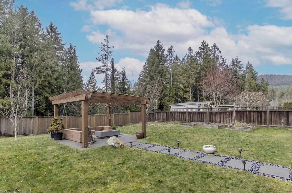 1018 JAY CRESCENT, Squamish BC V8B 0P2, Squamish BC — Residential for Sale — Photo 19 of 38