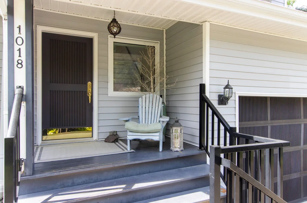 1018 PIA ROAD, Squamish BC V0N 1T0, Squamish BC — Residential for Sale - Photo 2