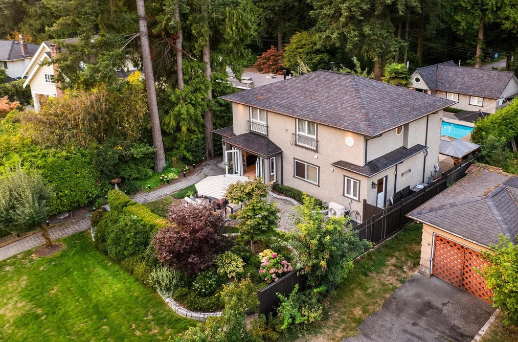 House for sale at 1018 W 19th Street North Vancouver British Columbia - MLS: R3145629