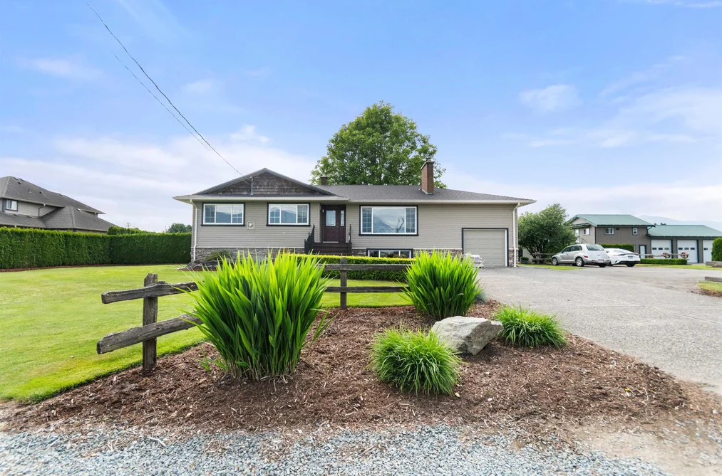 10195 GILLANDERS ROAD, Chilliwack BC V2P 6H4, Chilliwack BC — Residential for Sale - Photo 2